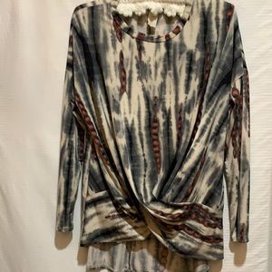 WRAP FRONT TOP ANIMAL PRINT/RUST SZ M POLY/SPX